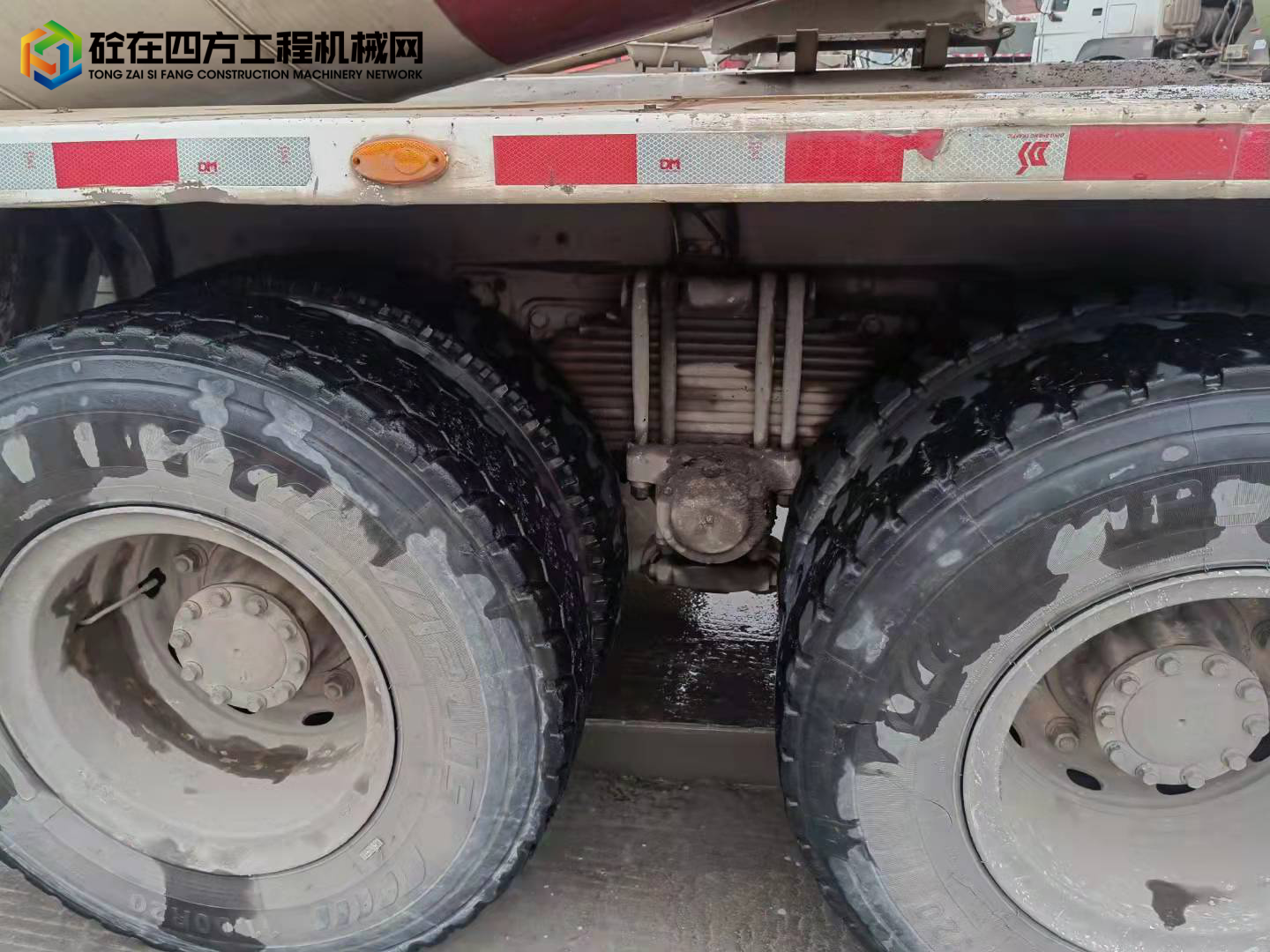 https://images.tongzsf.com/tong/truck_machine/20220104/161d3c49dc8a13.jpg
