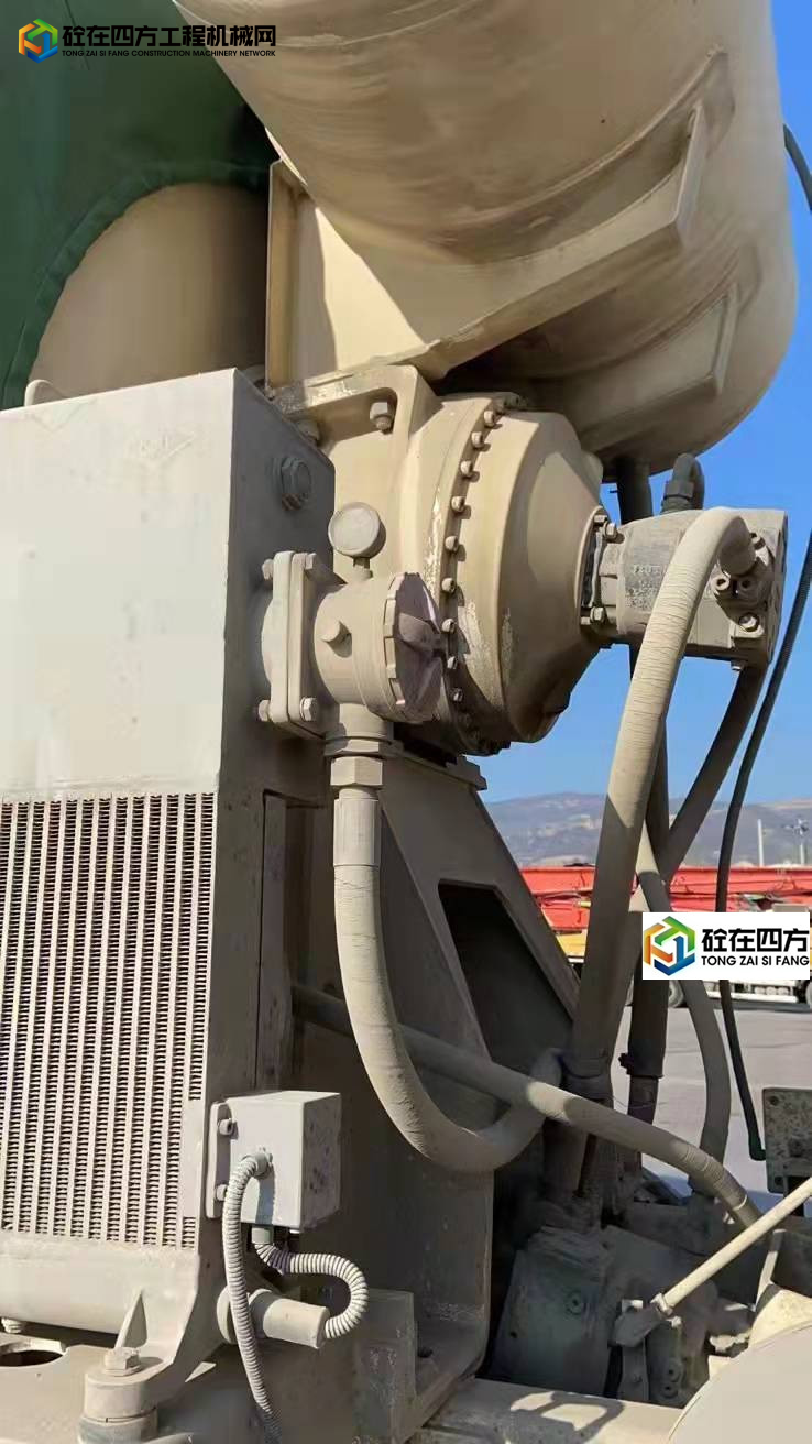 https://images.tongzsf.com/tong/truck_machine/20220105/161d50e4145fb1.jpg