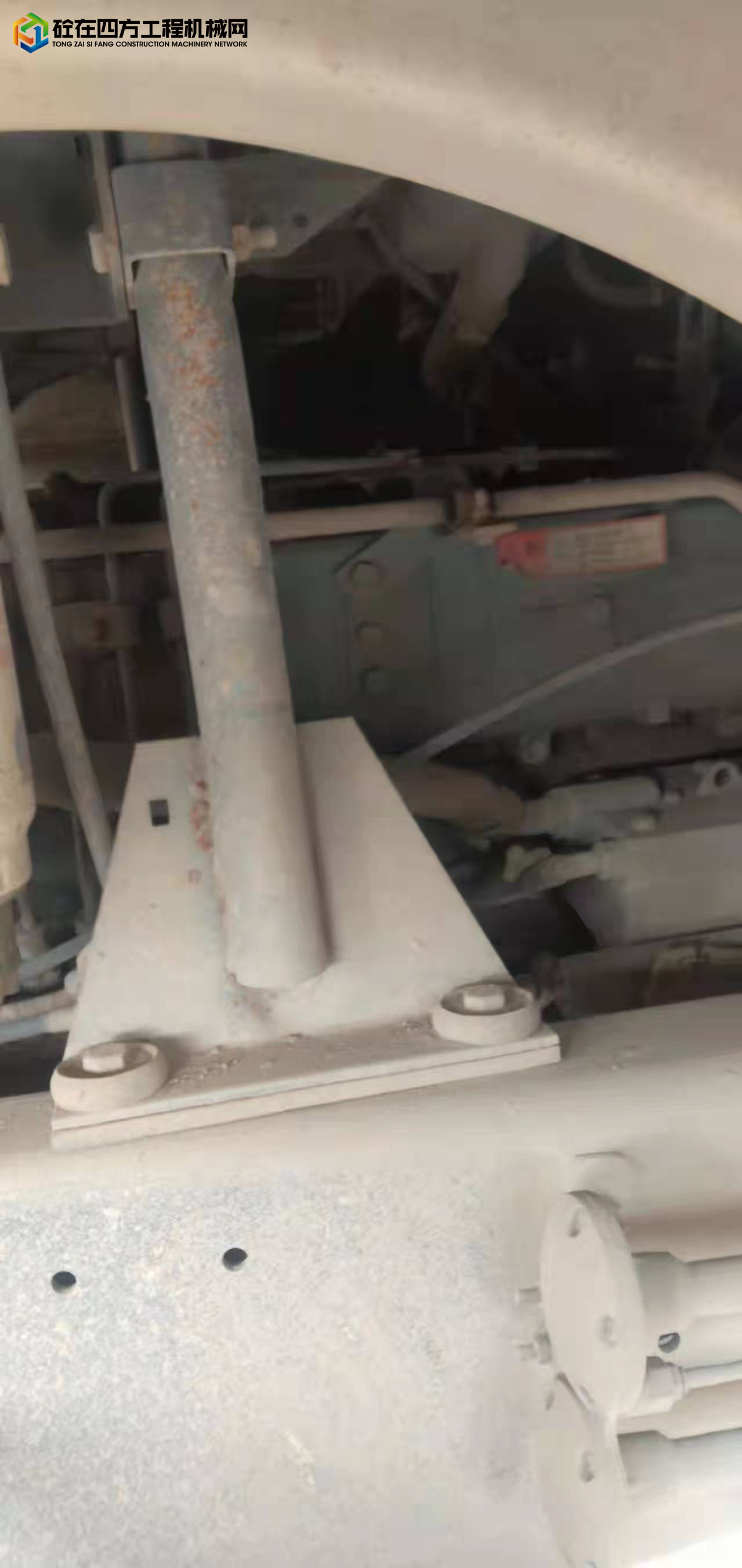 https://images.tongzsf.com/tong/truck_machine/20220106/161d69c330853f.jpg