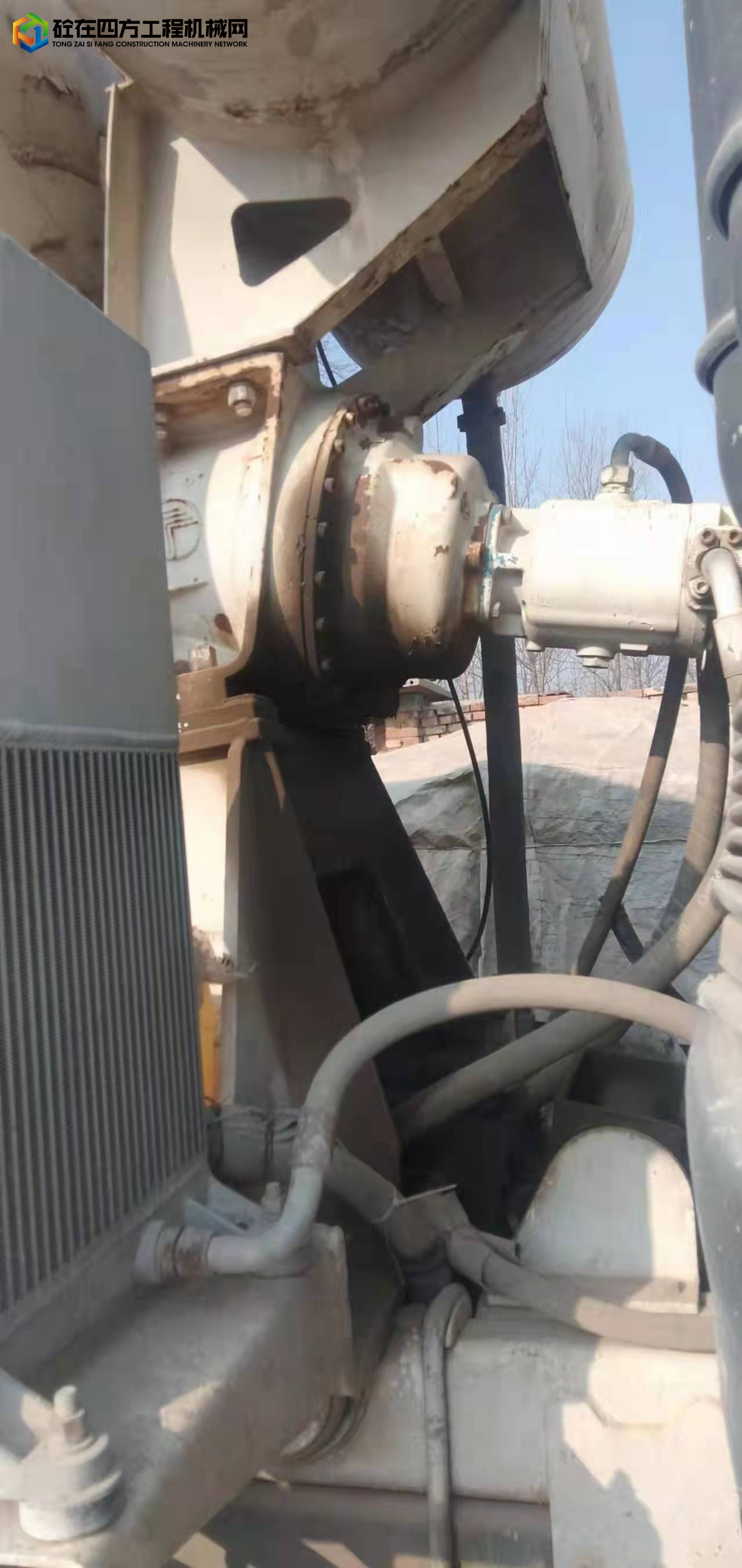 https://images.tongzsf.com/tong/truck_machine/20220106/161d69c33e73e4.jpg