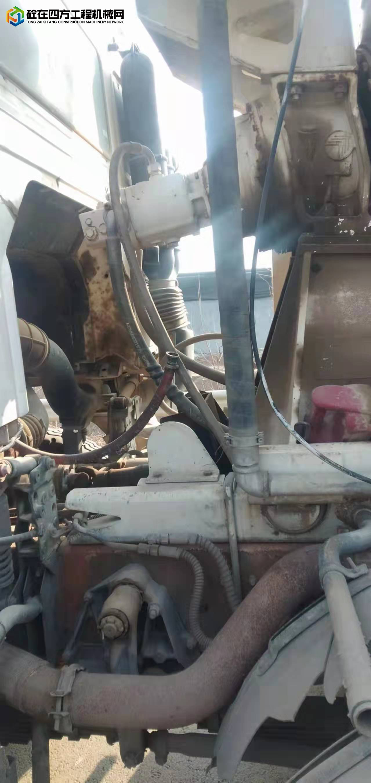 https://images.tongzsf.com/tong/truck_machine/20220106/161d69c34ec07a.jpg