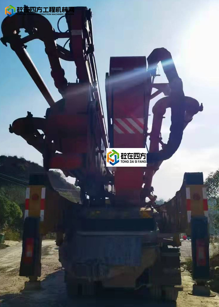 https://images.tongzsf.com/tong/truck_machine/20220107/161d797587c4af.jpg