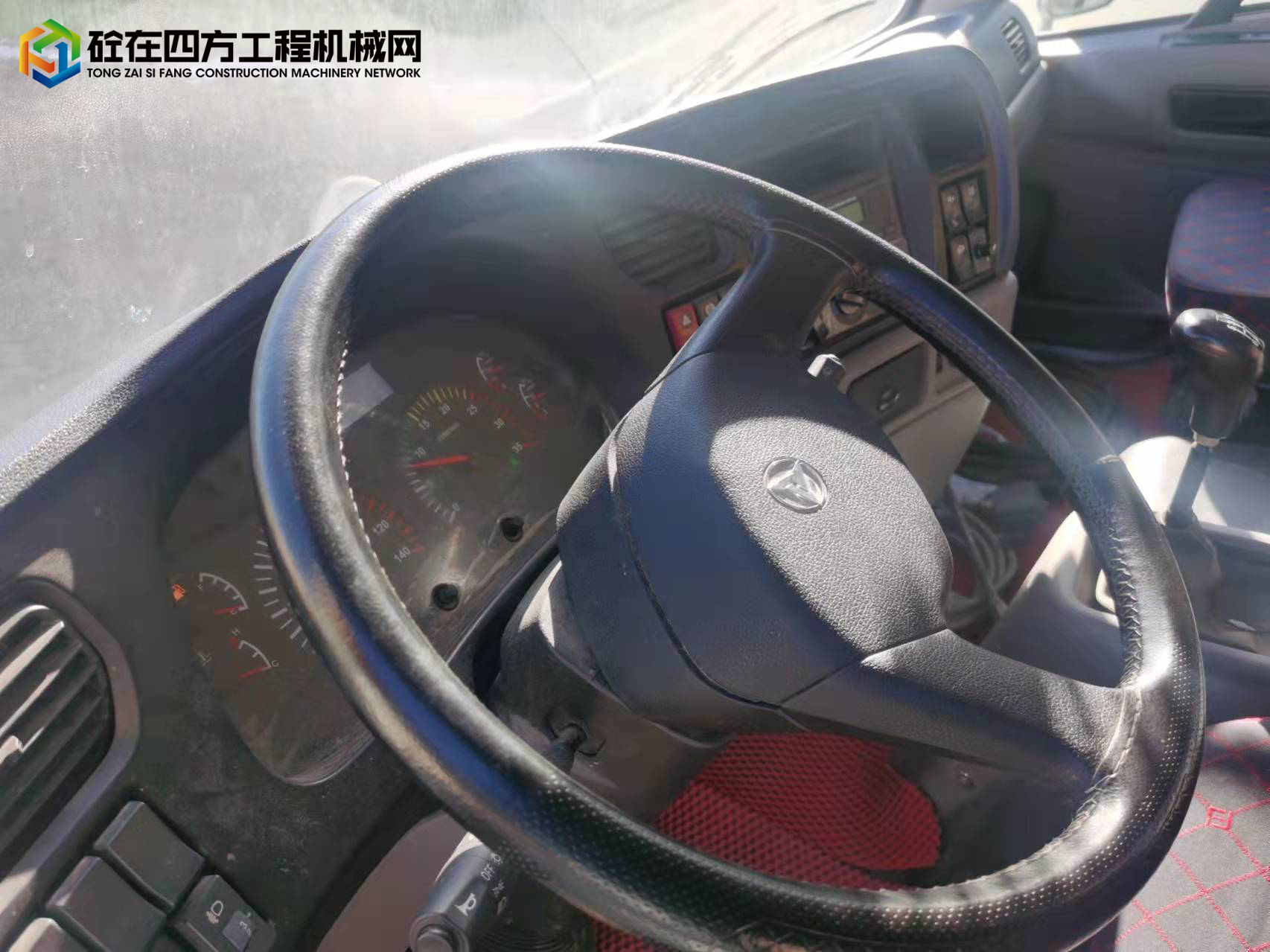 https://images.tongzsf.com/tong/truck_machine/20220107/161d7a7c61bb38.jpg