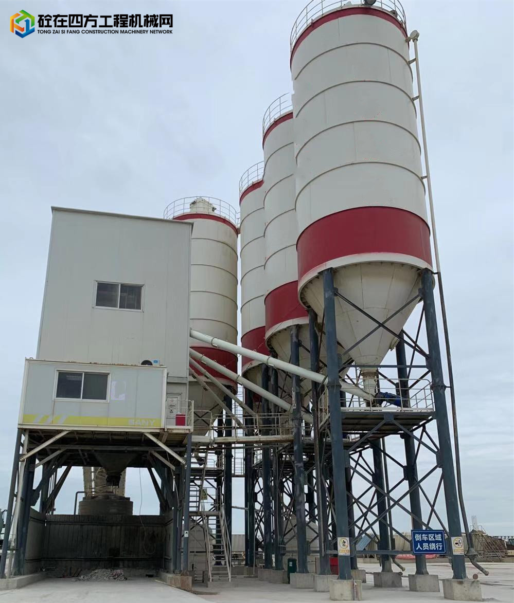 https://images.tongzsf.com/tong/truck_machine/20220108/161d8f10664c41.jpg