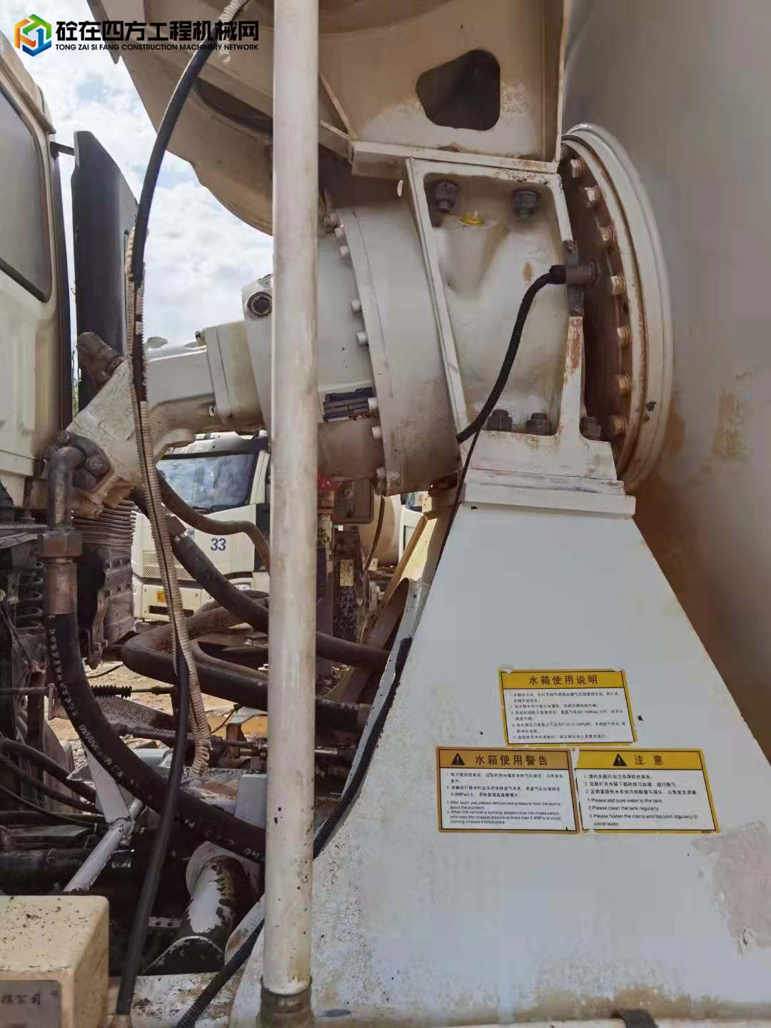 https://images.tongzsf.com/tong/truck_machine/20220108/161d92a4b68eb8.jpg