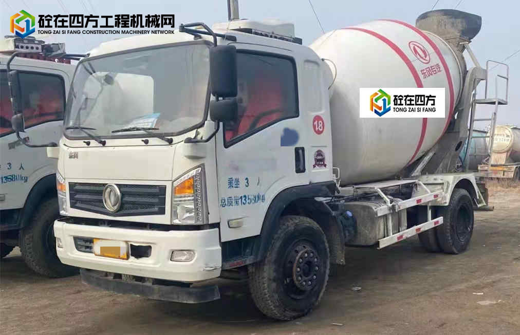 https://images.tongzsf.com/tong/truck_machine/20220108/161d92f38a4ca2.jpg