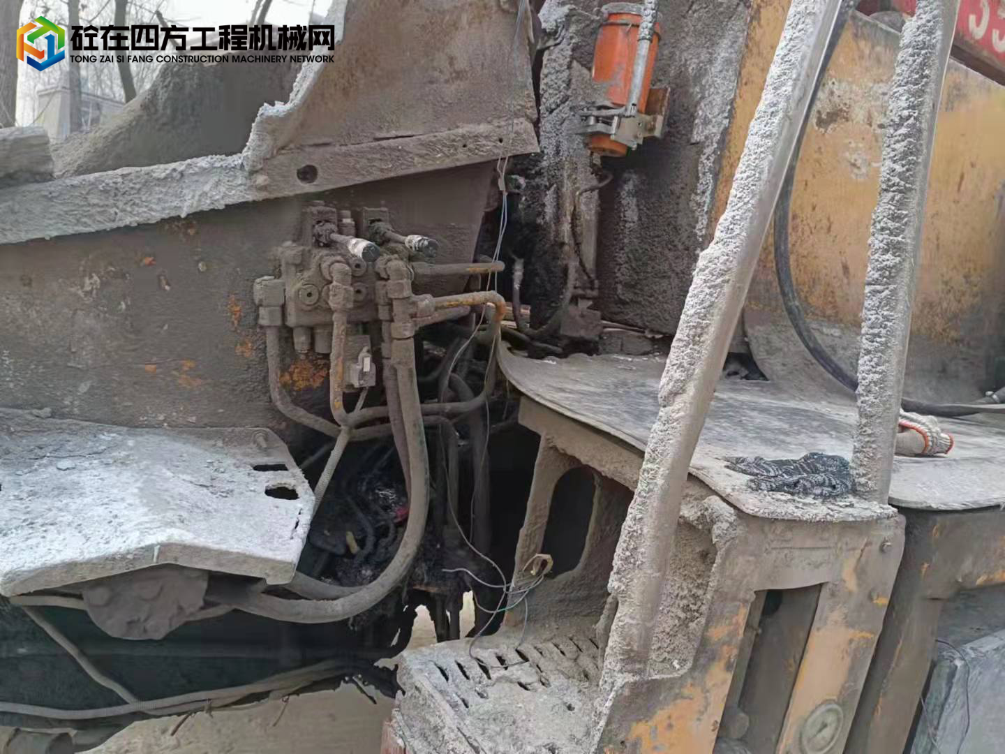 https://images.tongzsf.com/tong/truck_machine/20220110/161dbfcb2be925.jpg