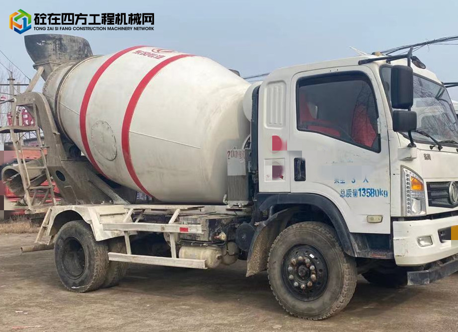 https://images.tongzsf.com/tong/truck_machine/20220113/161dfb3f19158f.jpg