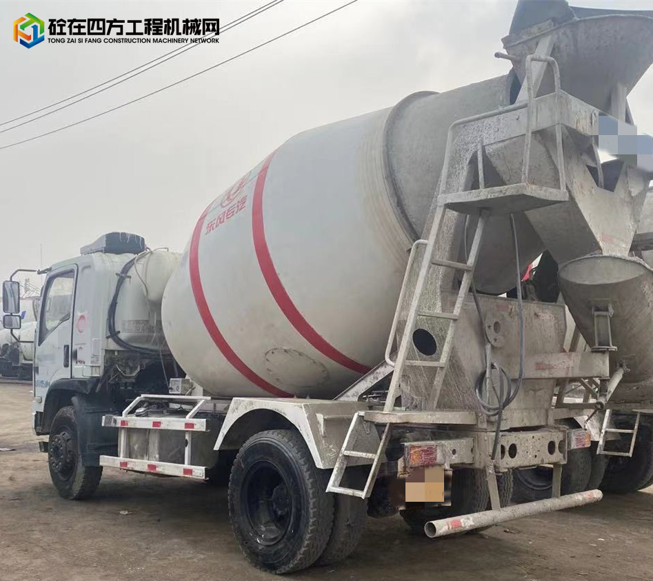 https://images.tongzsf.com/tong/truck_machine/20220113/161dfb3f1e74d5.jpg