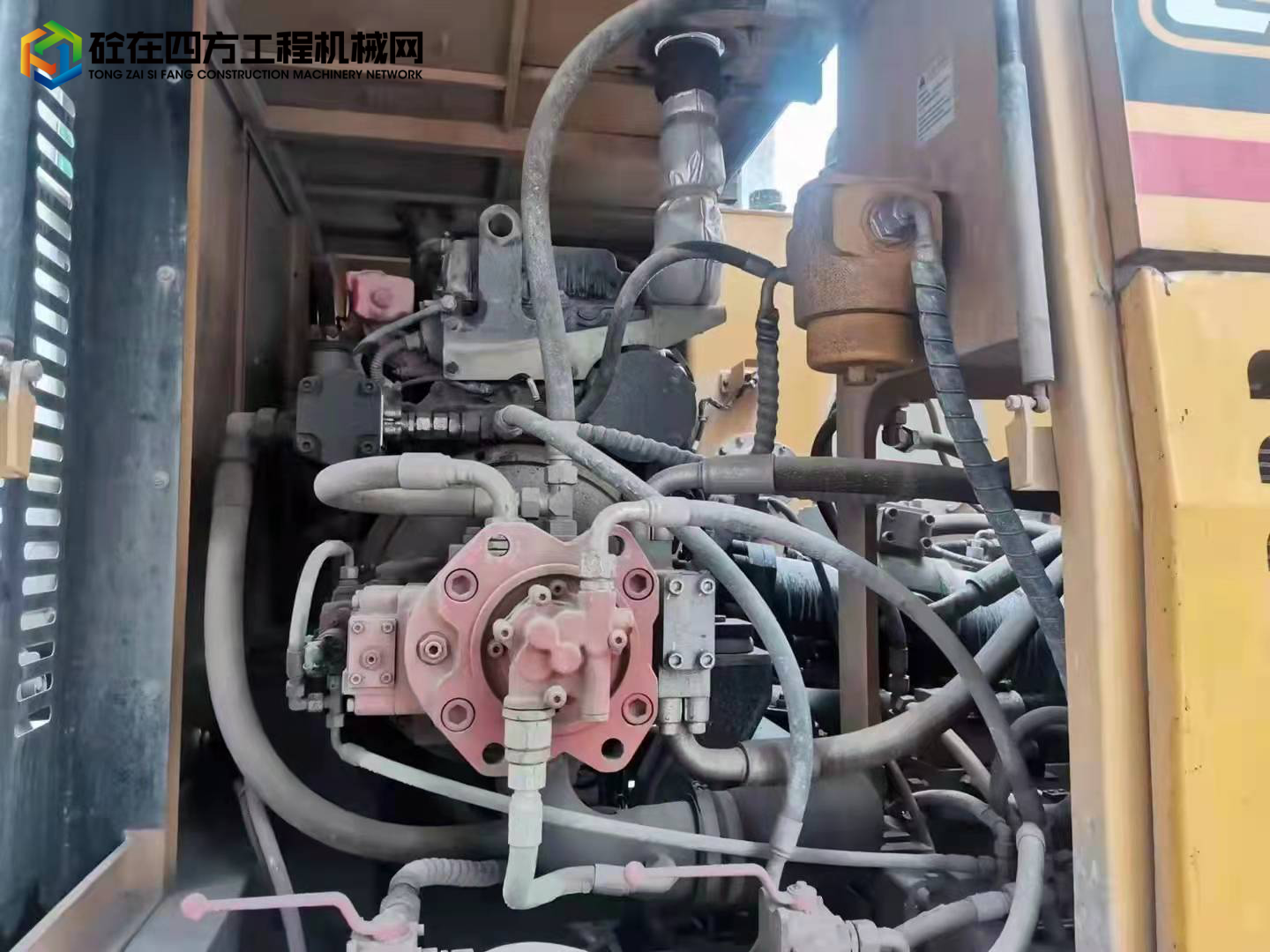 https://images.tongzsf.com/tong/truck_machine/20220114/161e0d62b3ab57.jpg