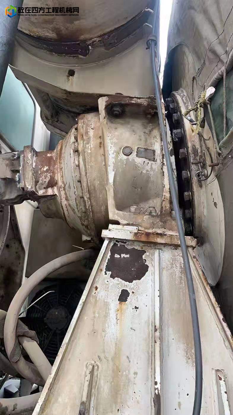 https://images.tongzsf.com/tong/truck_machine/20220114/161e0e629eb5f7.jpg
