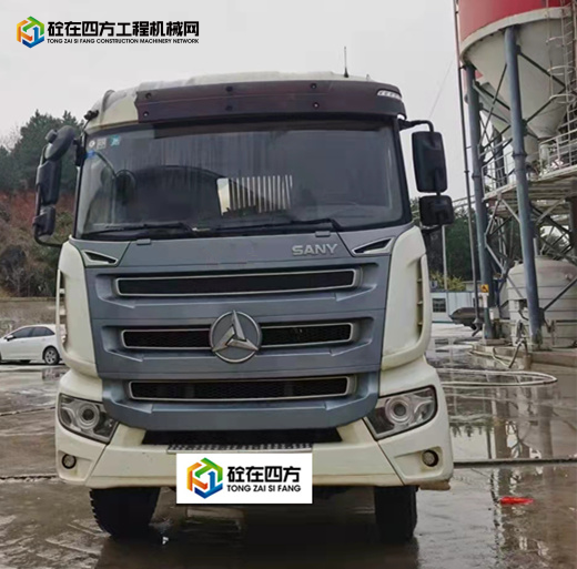 https://images.tongzsf.com/tong/truck_machine/20220114/161e126c1e0b1c.jpg