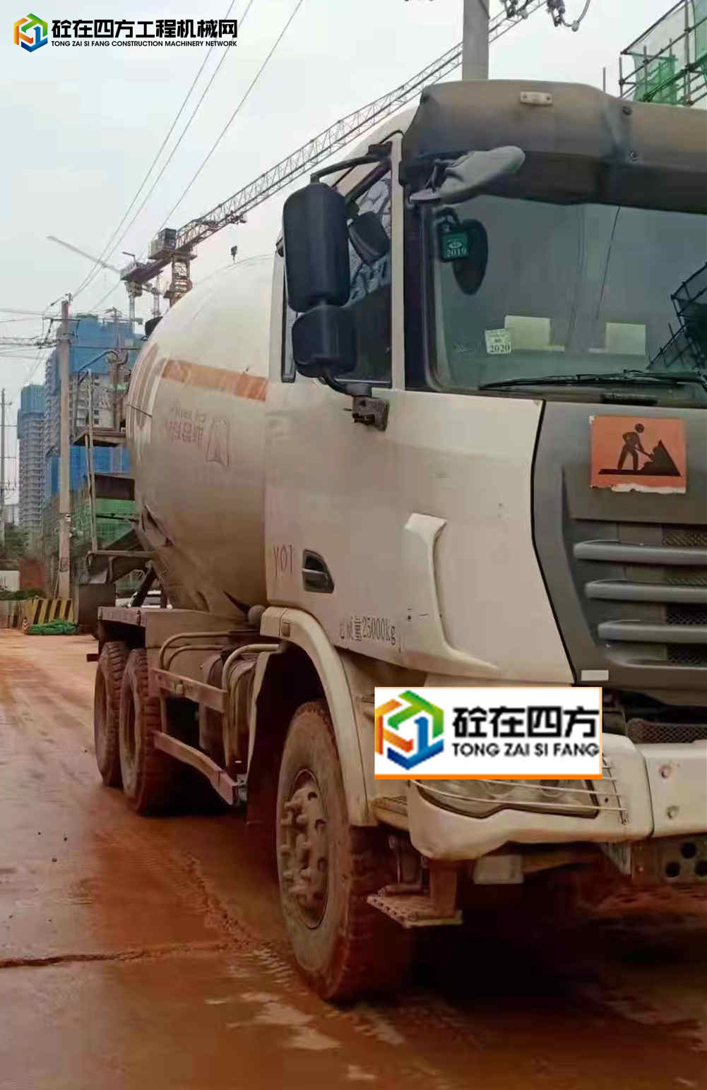 https://images.tongzsf.com/tong/truck_machine/20220117/161e4d7c5b562d.jpg