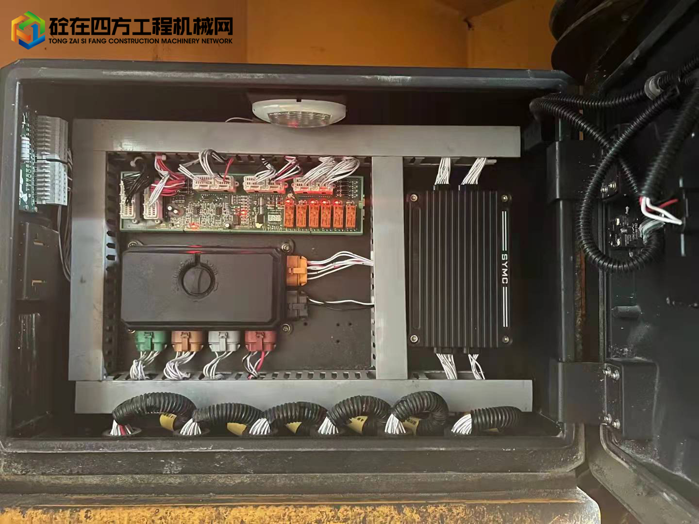 https://images.tongzsf.com/tong/truck_machine/20220117/161e4d7cfa50f0.jpg