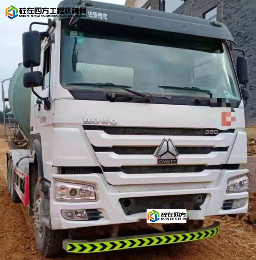 https://images.tongzsf.com/tong/truck_machine/20220117/161e4df90a67a4.jpg