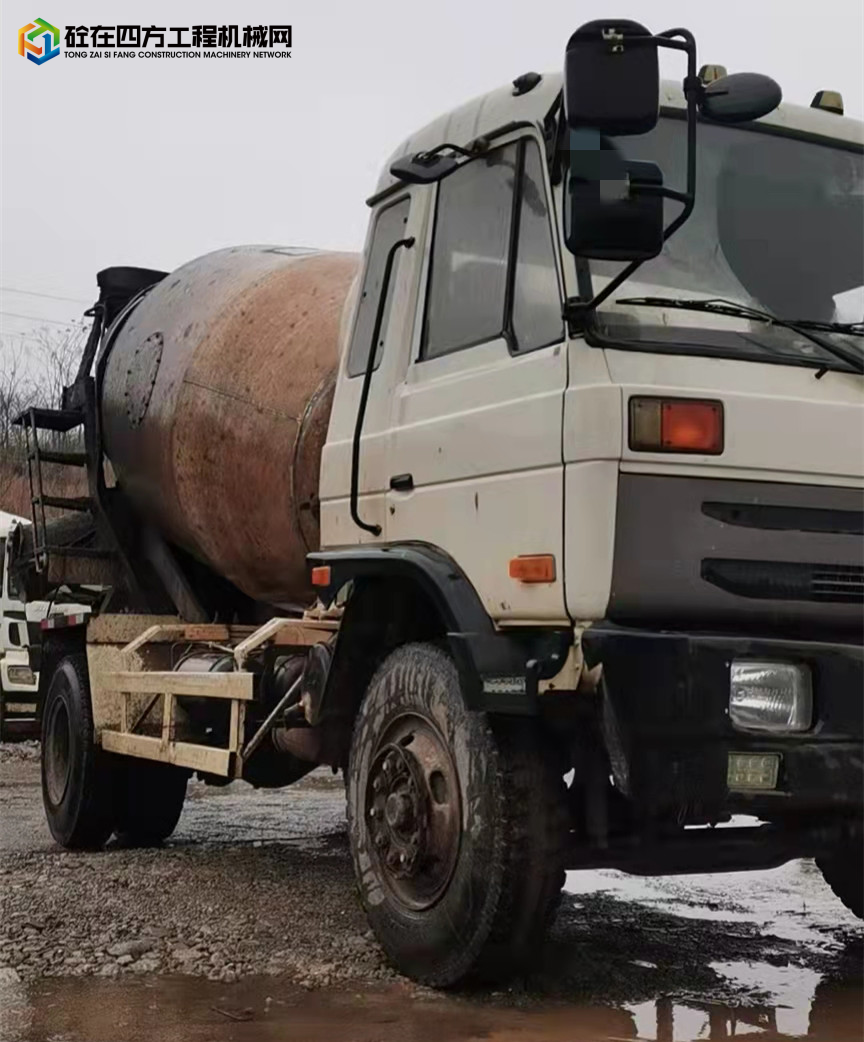 https://images.tongzsf.com/tong/truck_machine/20220118/161e628b312e07.jpg