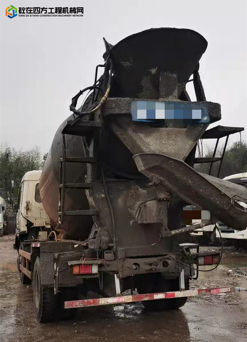 https://images.tongzsf.com/tong/truck_machine/20220118/161e628c3aaa3f.jpg