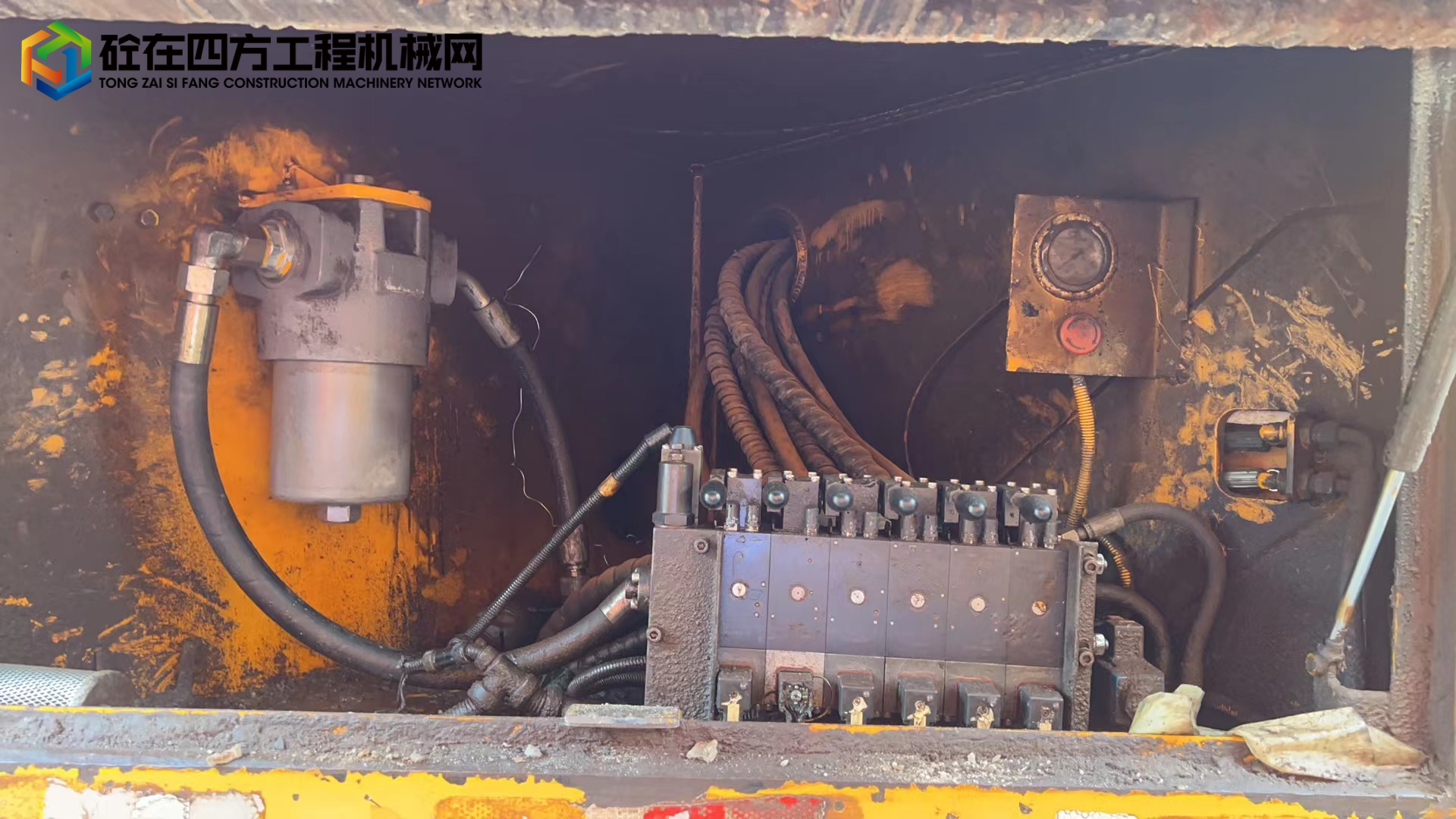 https://images.tongzsf.com/tong/truck_machine/20220128/161f3f03b30557.jpg