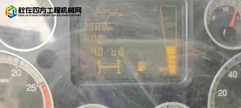 https://images.tongzsf.com/tong/truck_machine/20220209/162031c8954a52.jpg
