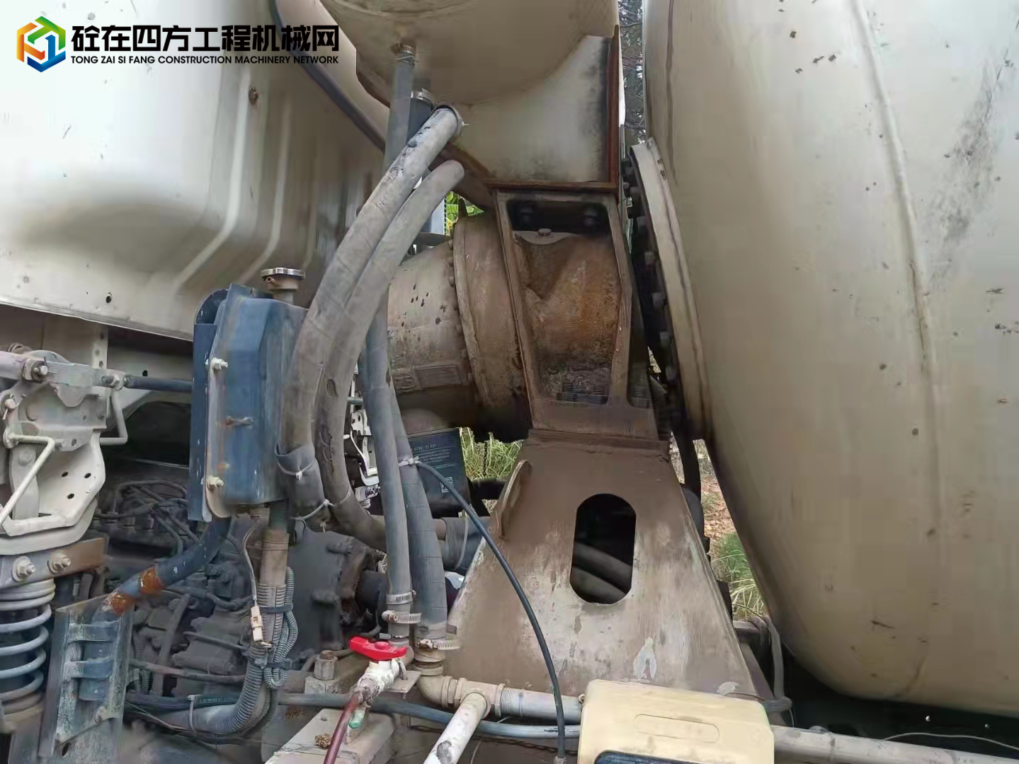 https://images.tongzsf.com/tong/truck_machine/20220214/16209c17bcf992.jpg