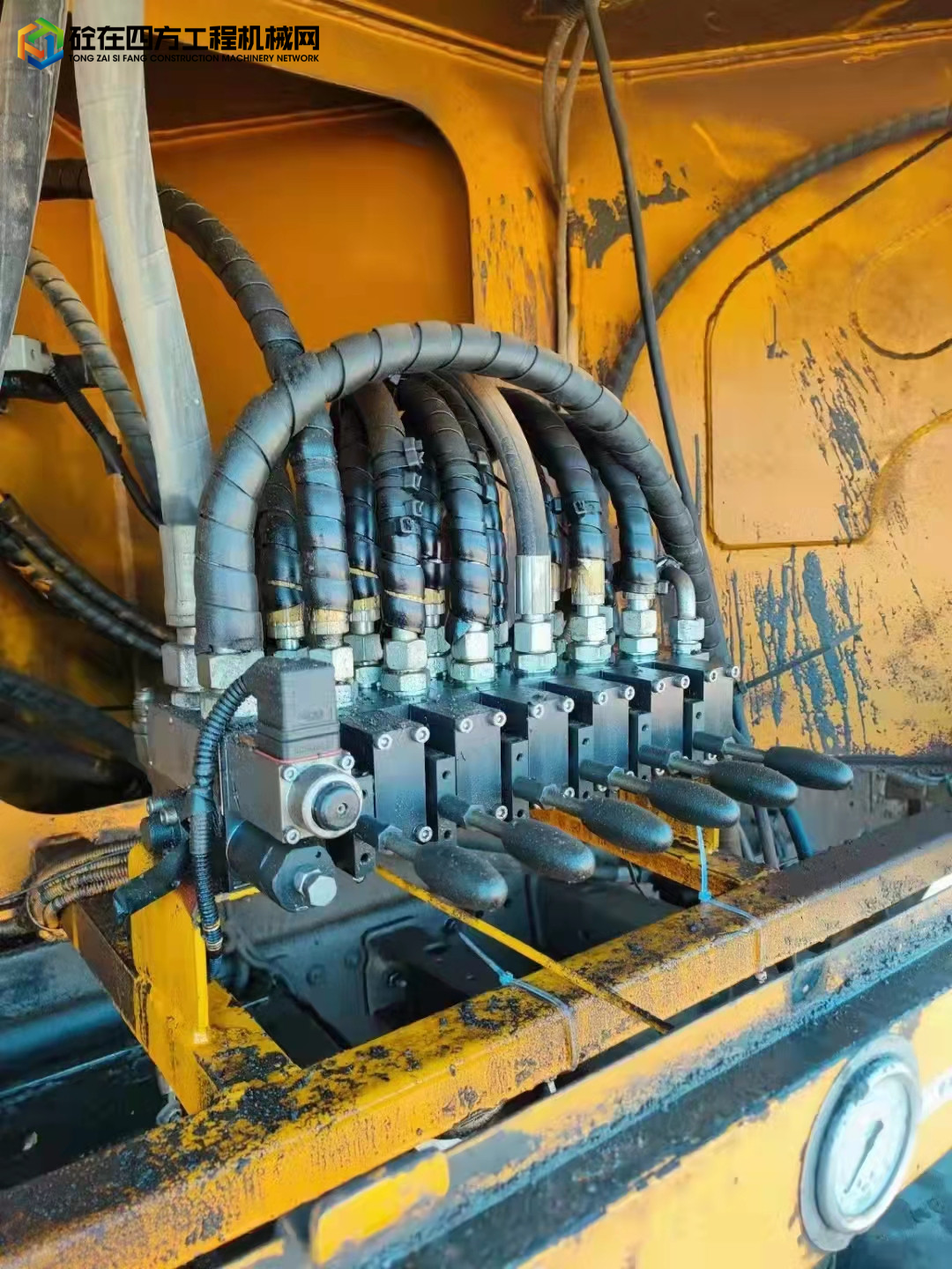 https://images.tongzsf.com/tong/truck_machine/20220222/162149dda70072.jpg