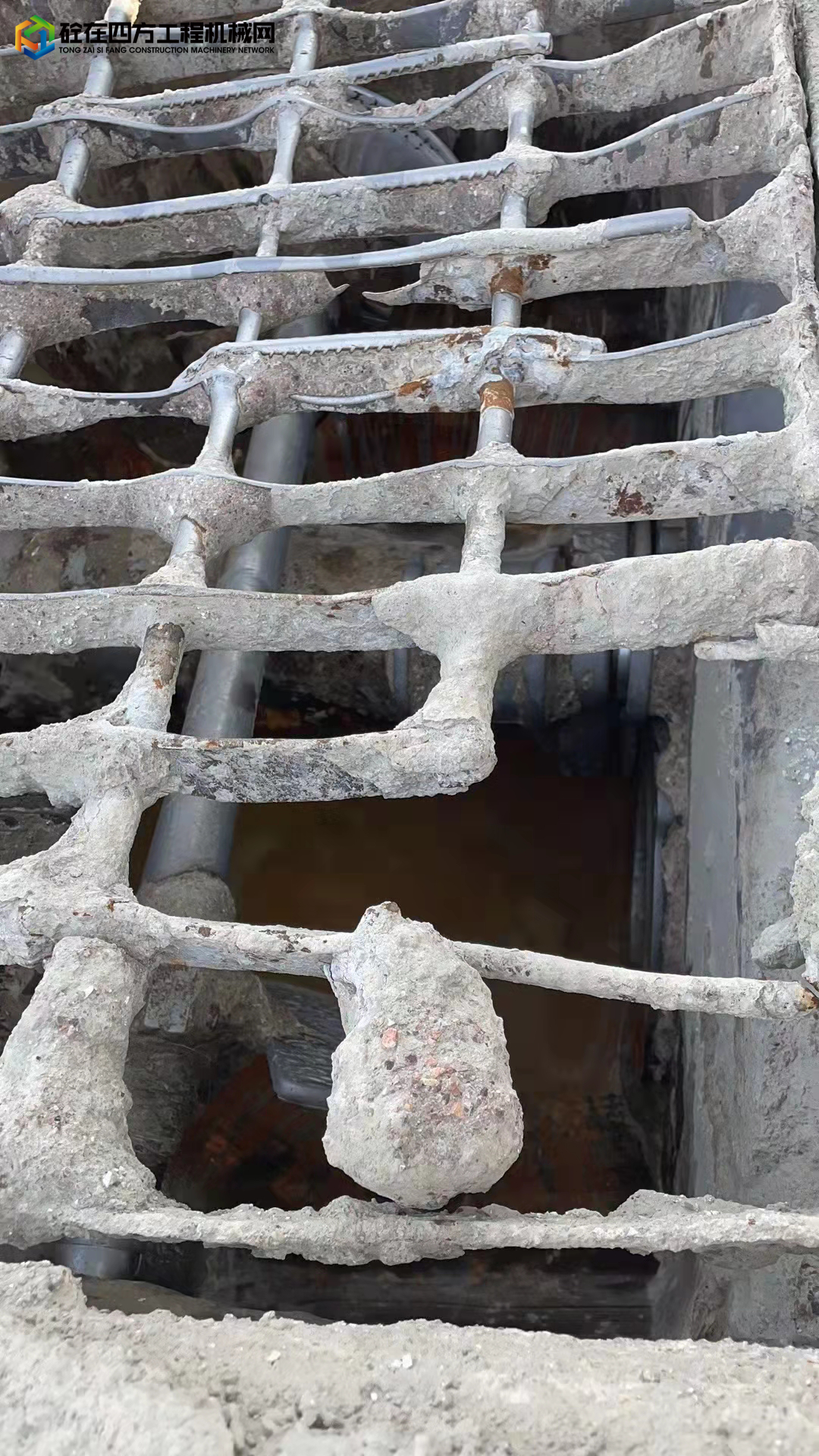 https://images.tongzsf.com/tong/truck_machine/20220301/1621d759a20ddb.jpg