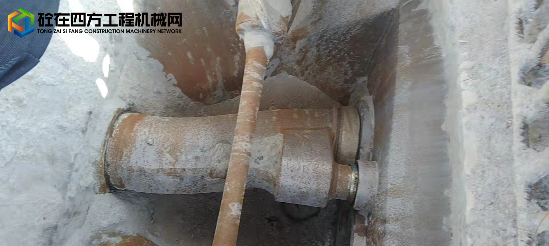 https://images.tongzsf.com/tong/truck_machine/20220302/1621f1801bd507.jpg