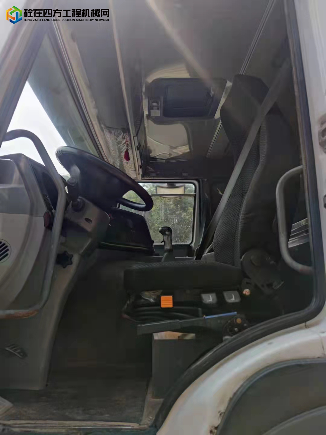 https://images.tongzsf.com/tong/truck_machine/20220302/1621f1dd63b13f.jpg