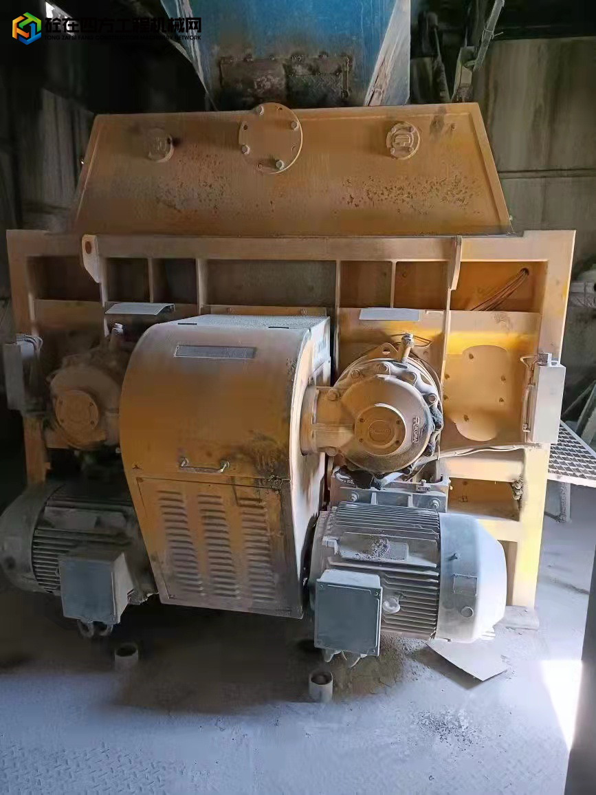 https://images.tongzsf.com/tong/truck_machine/20220302/1621f28eb94fda.jpg