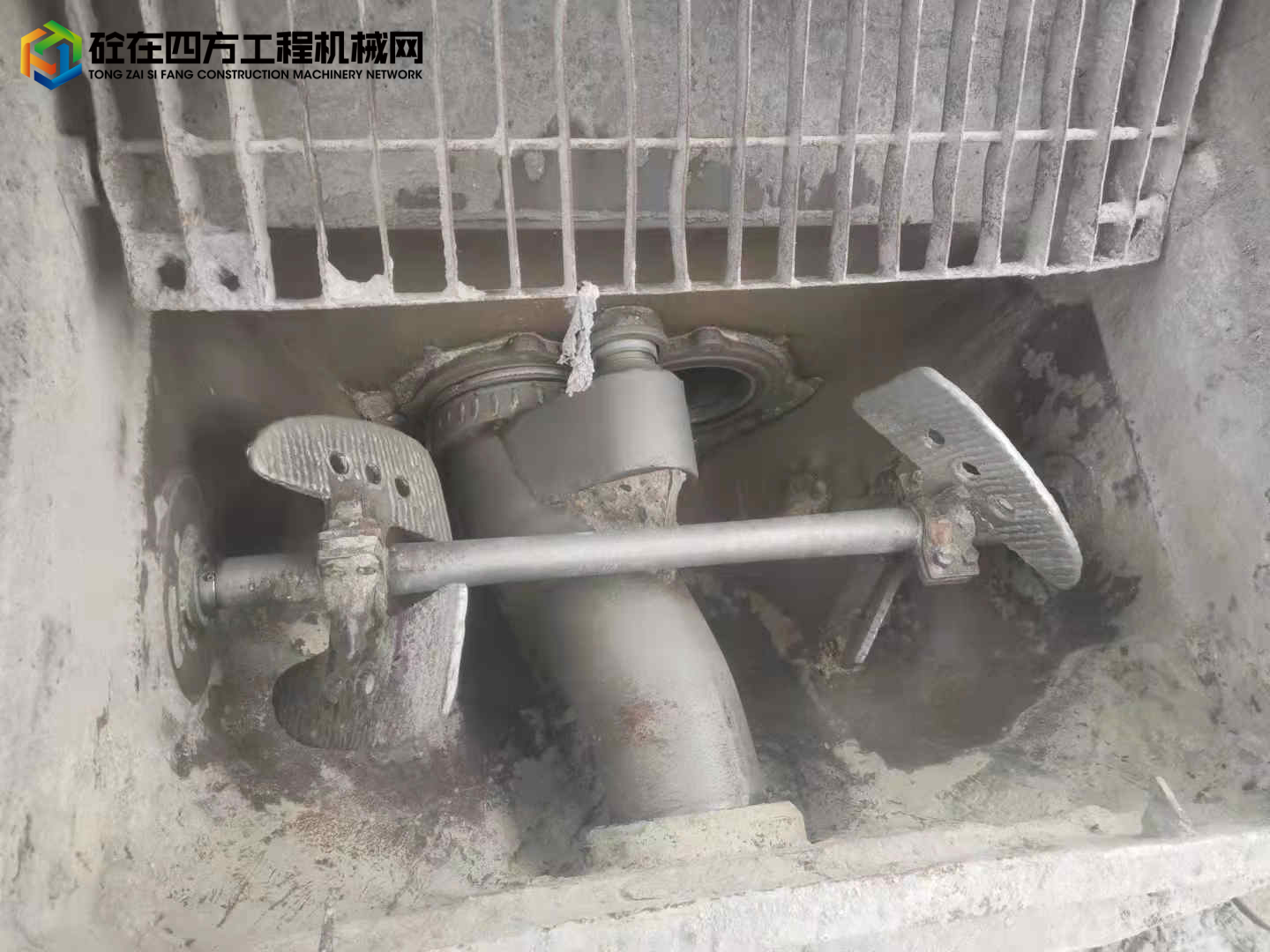 https://images.tongzsf.com/tong/truck_machine/20220311/1622ab60bb2e2d.jpg