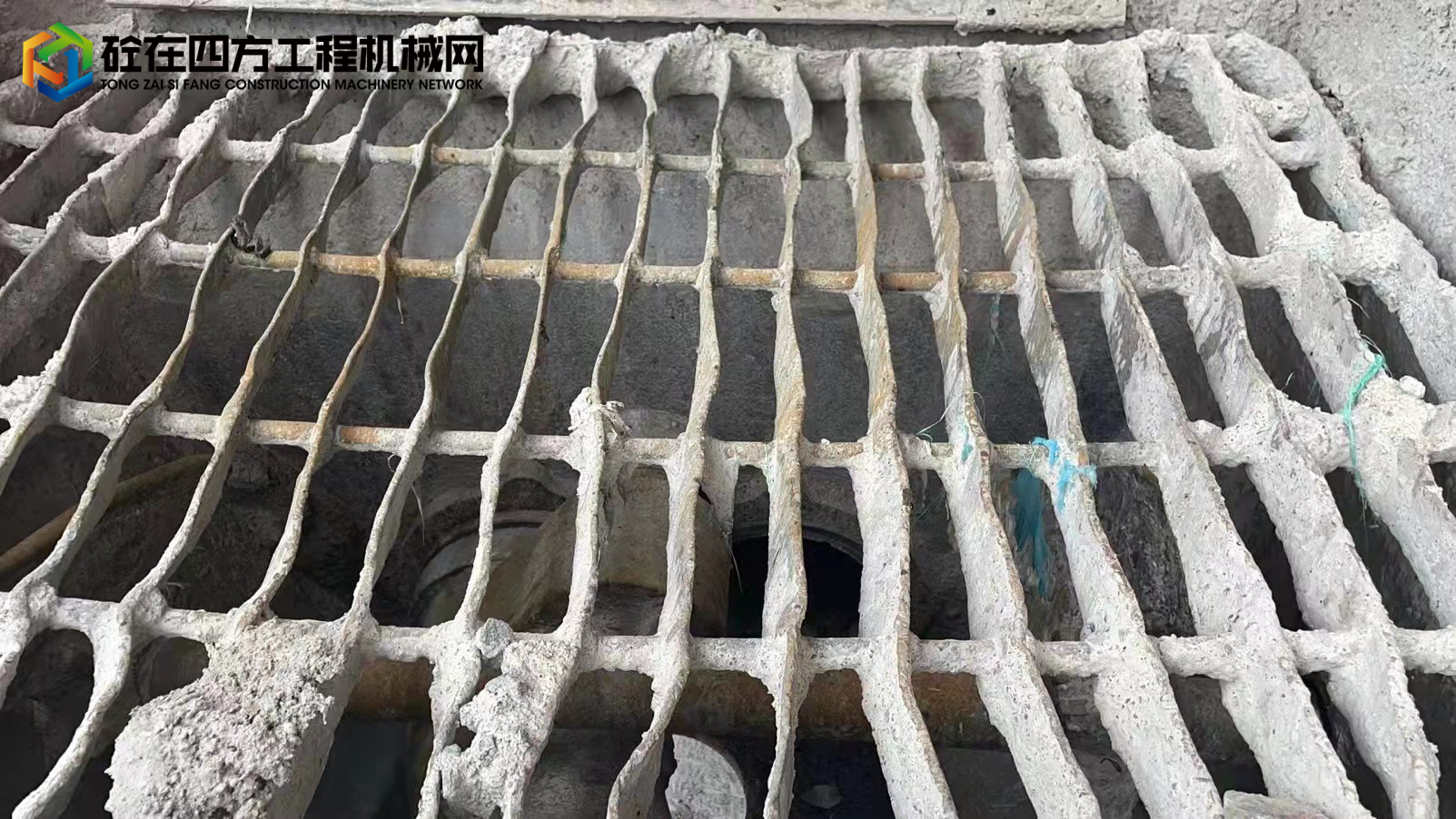 https://images.tongzsf.com/tong/truck_machine/20220319/162357dd0e1b8e.jpg