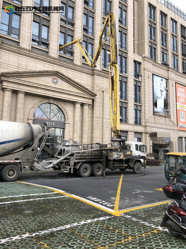 https://images.tongzsf.com/tong/truck_machine/20220322/162398cf1bdbbd.jpg