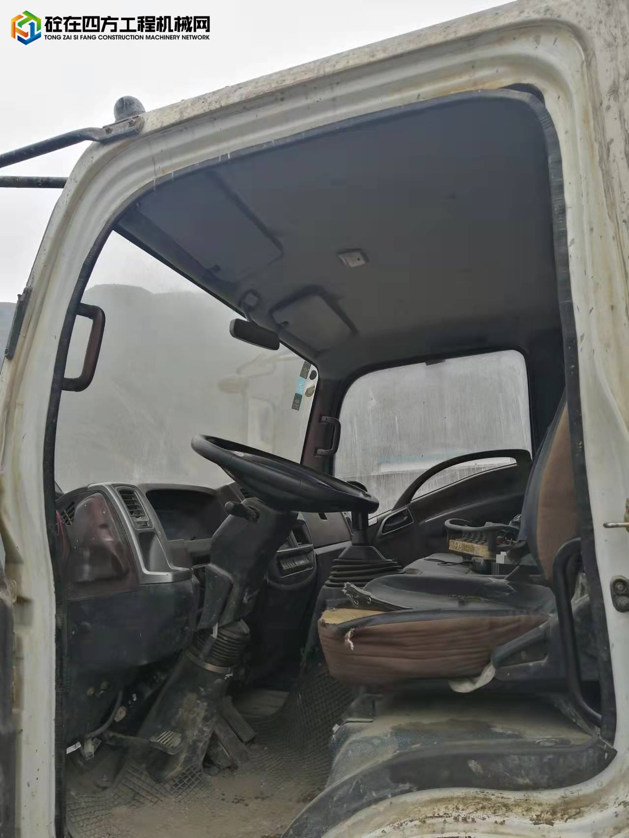 https://images.tongzsf.com/tong/truck_machine/20220322/162399639e37c4.jpg