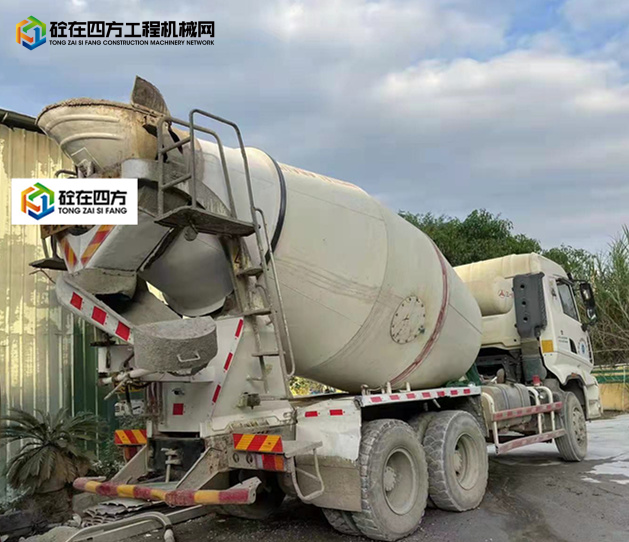 https://images.tongzsf.com/tong/truck_machine/20220323/1623a9af2c3b93.jpg