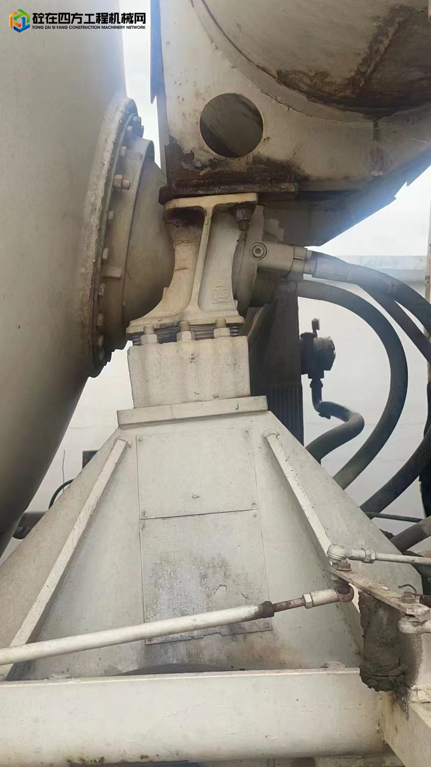 https://images.tongzsf.com/tong/truck_machine/20220323/1623ad706e7dd5.jpg