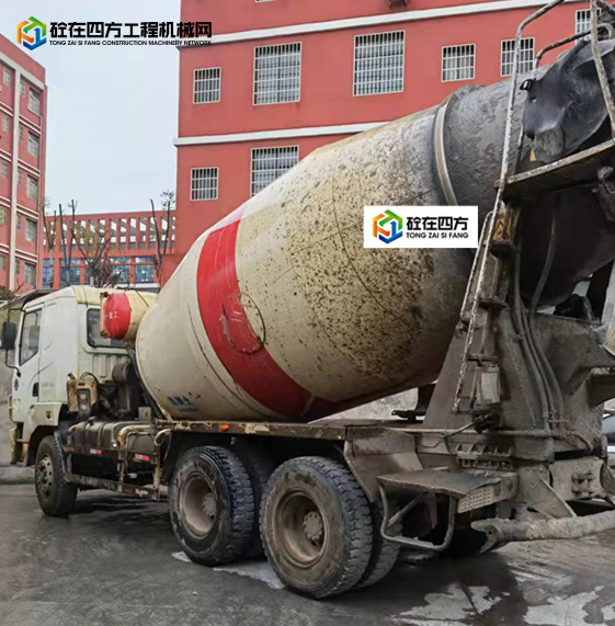 https://images.tongzsf.com/tong/truck_machine/20220324/1623bec6aad2e4.jpg