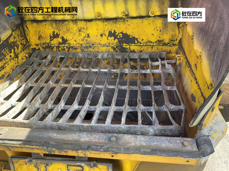 https://images.tongzsf.com/tong/truck_machine/20220324/1623c2af21a842.jpg