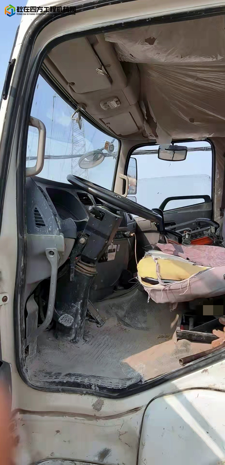 https://images.tongzsf.com/tong/truck_machine/20220329/16242b2c5bcba3.jpg