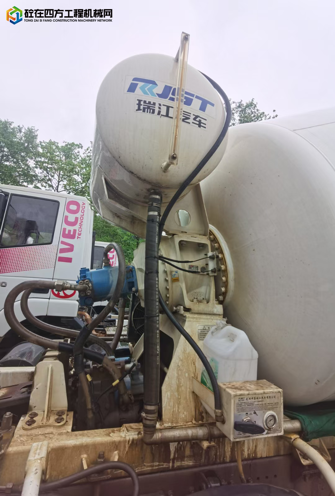 https://images.tongzsf.com/tong/truck_machine/20220418/1625d0a5e62bc2.jpg