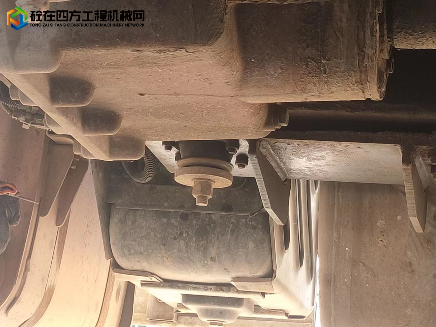 https://images.tongzsf.com/tong/truck_machine/20220424/16264ffd8f3da8.jpg