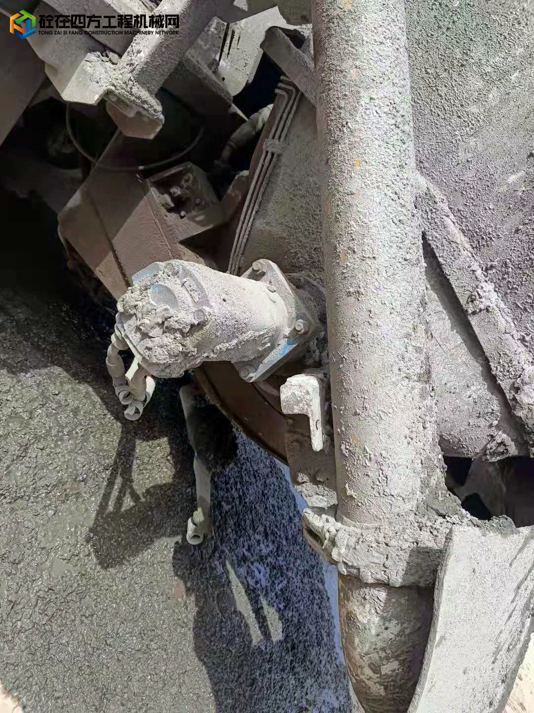 https://images.tongzsf.com/tong/truck_machine/20220425/16266670b146df.jpg