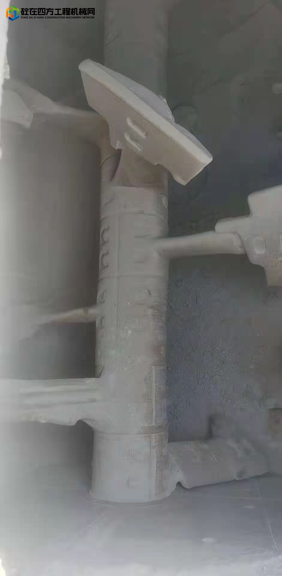 https://images.tongzsf.com/tong/truck_machine/20220428/1626a32d94ae31.jpg