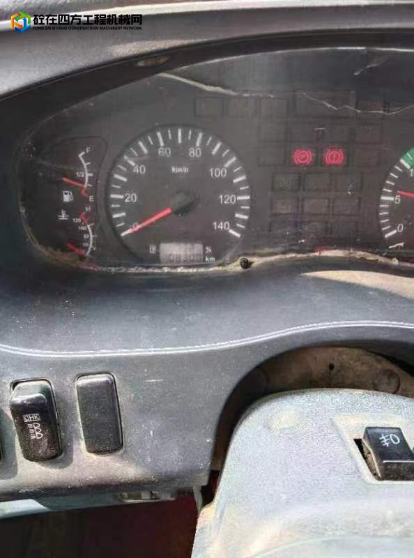 https://images.tongzsf.com/tong/truck_machine/20220505/162733d973a7da.jpg
