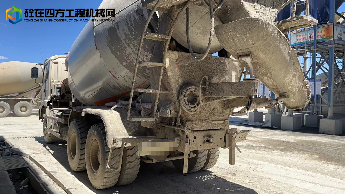 https://images.tongzsf.com/tong/truck_machine/20220511/1627b0fed0bee0.jpg