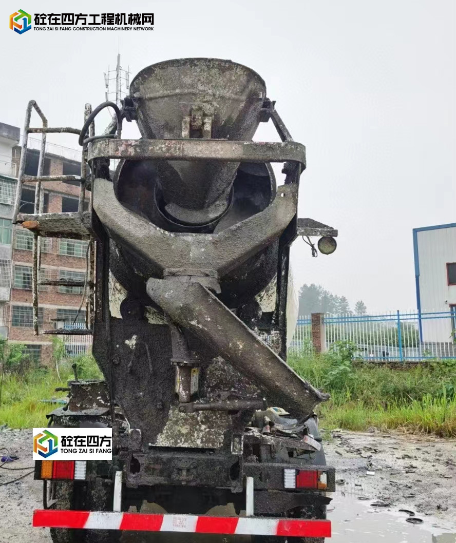 https://images.tongzsf.com/tong/truck_machine/20220519/16285f56051970.jpg