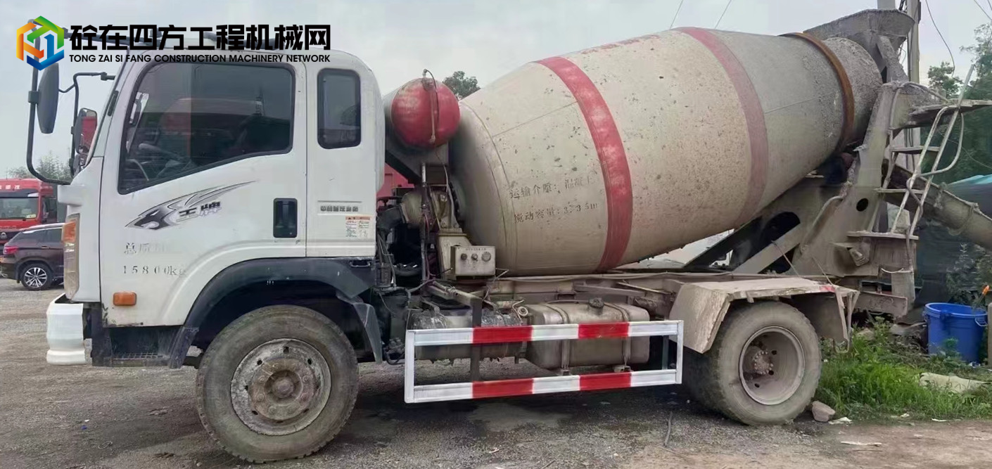 https://images.tongzsf.com/tong/truck_machine/20220519/1628603c13d854.jpg