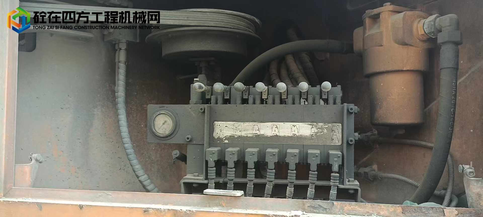 https://images.tongzsf.com/tong/truck_machine/20220521/1628896b3b0268.jpg