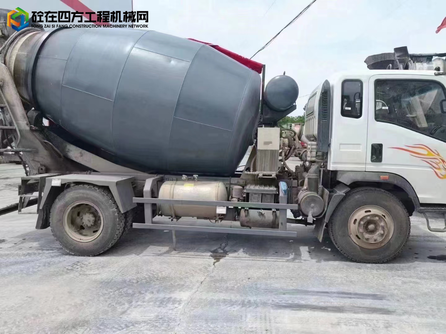https://images.tongzsf.com/tong/truck_machine/20220521/16288a2ee15e7b.jpg