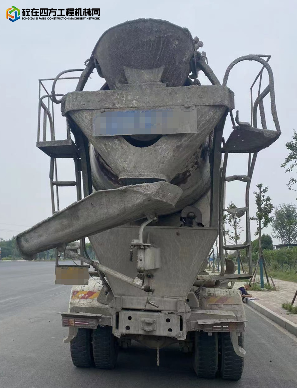https://images.tongzsf.com/tong/truck_machine/20220527/162908f2398ea1.jpg