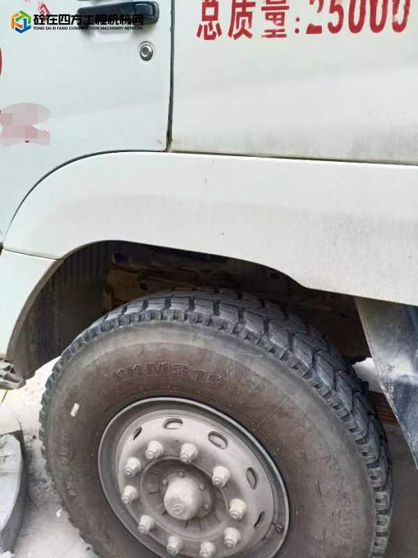 https://images.tongzsf.com/tong/truck_machine/20220604/1629b1d430cbe6.jpg